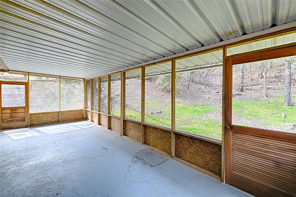 400 Dale Hollow Road Fort Worth, TX 76103 - Photo 25 of 29 a view of an empty room with windows