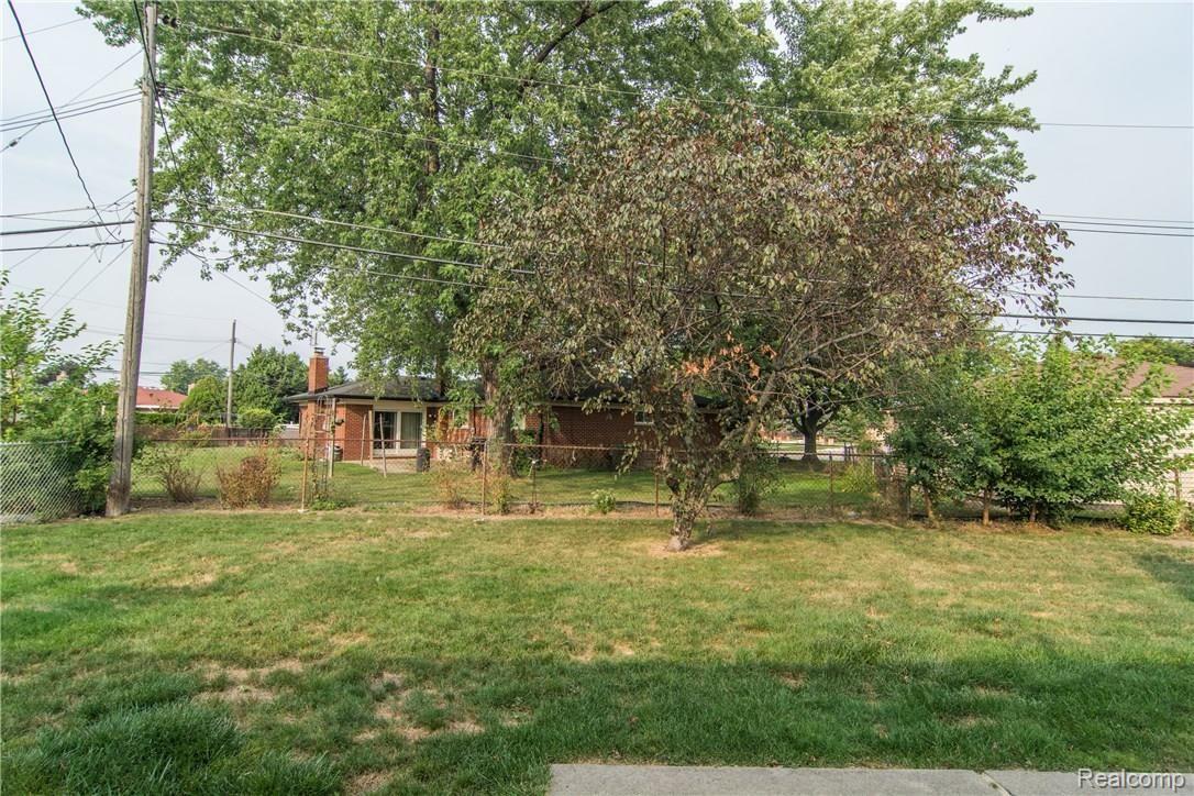 14243 Cranbrook Road Sterling Heights, MI 48312 - Photo 40 of 46 _DSC7937.jpg