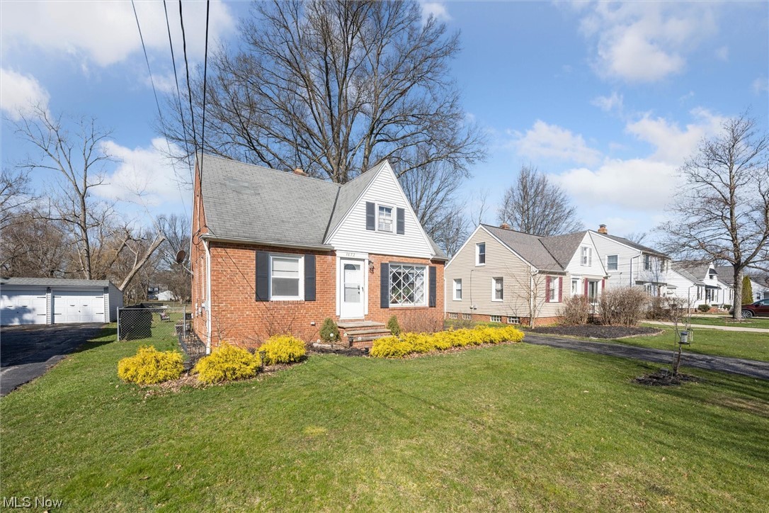 1672 Edgefield Road Lyndhurst, OH 44124 - Photo 5 of 31