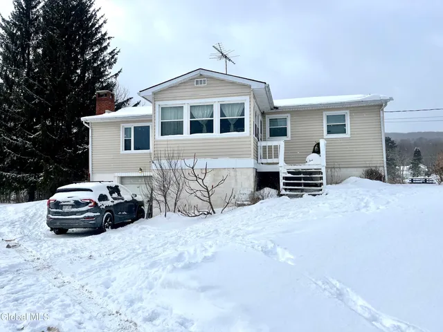 $204,999 | 693 Highway 10, Stamford, NY 12167