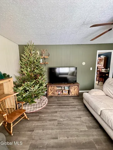 $204,999 | 693 Highway 10, Stamford, NY 12167