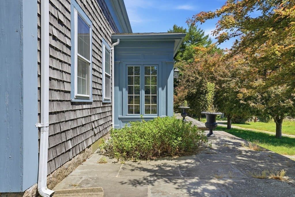 126 Lucy Little Road Dartmouth, MA 02747 - Photo 12 of 27