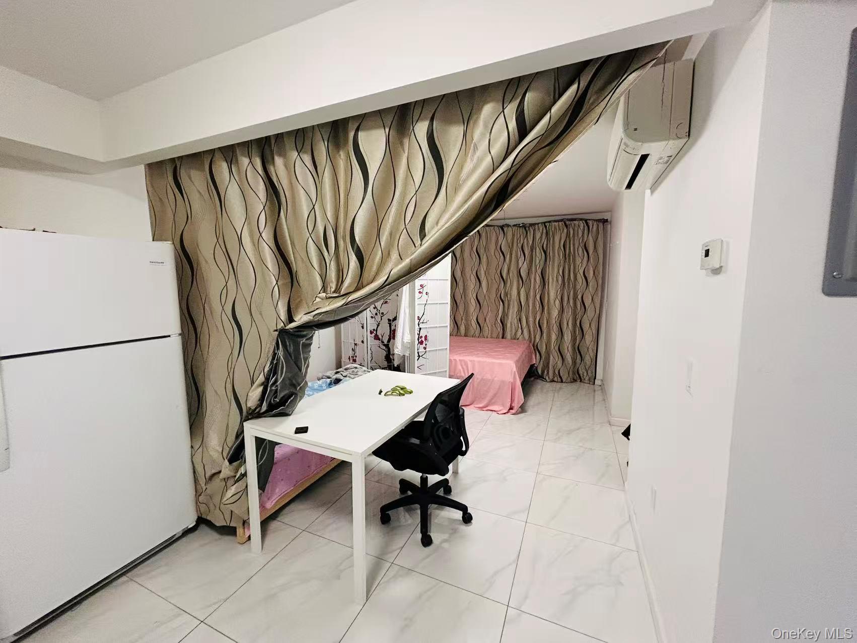 132-16 Maple Avenue, Unit 3A Queens, NY 11355 - Photo 2 of 10 a view of entryway