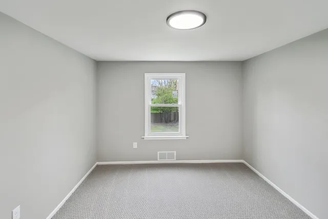 $3,400 | 4737 Belmont Road, Downers Grove, IL 60515