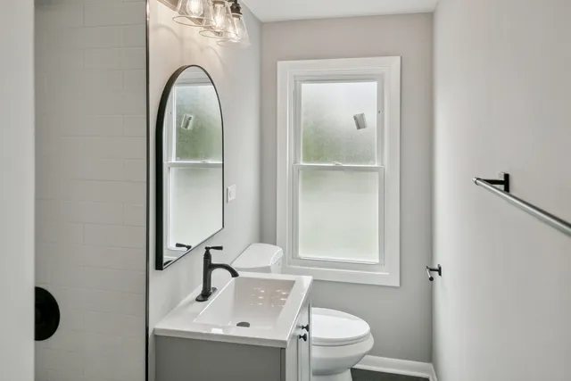 $3,400 | 4737 Belmont Road, Downers Grove, IL 60515