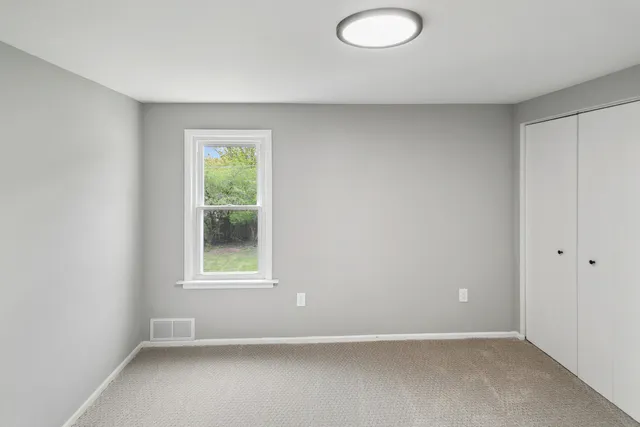 $3,400 | 4737 Belmont Road, Downers Grove, IL 60515