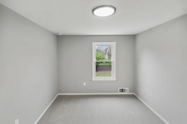 $3,400 | 4737 Belmont Road, Downers Grove, IL 60515