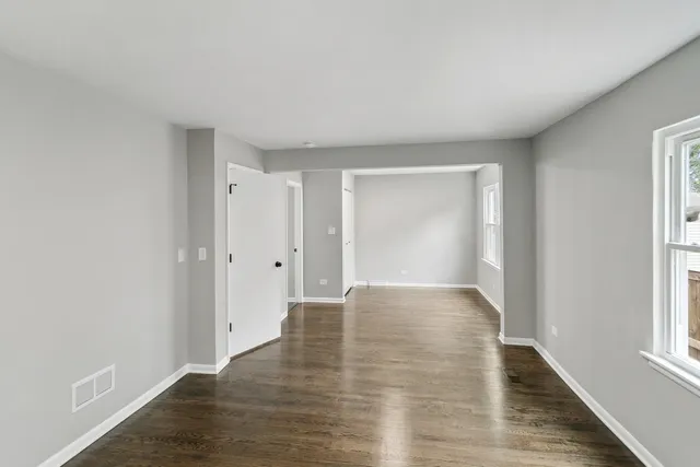 $3,400 | 4737 Belmont Road, Downers Grove, IL 60515