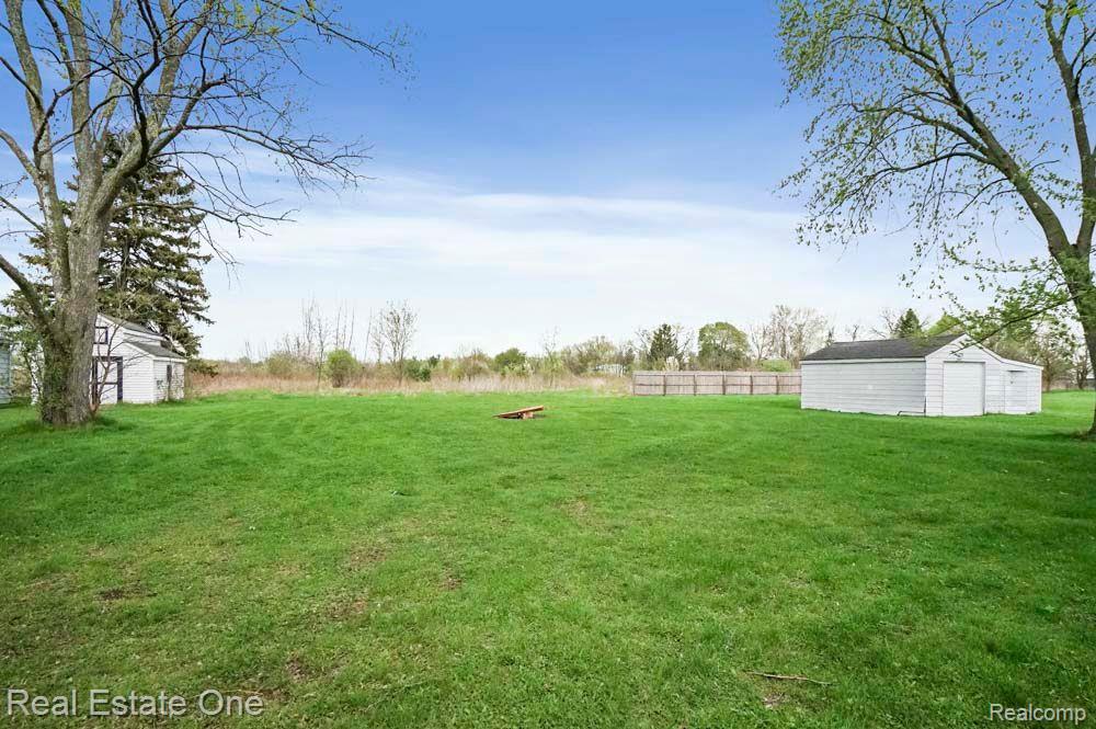 3050 West Hill Road Flint, MI 48507 - Photo 17 of 17