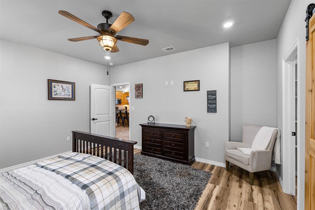 1446 Faulkner Road Sunset, TX 76270 - Photo 19 of 40