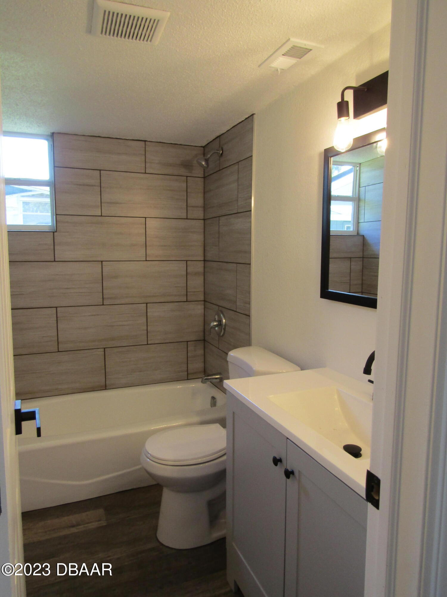 553 Ruth Street Port Orange, FL 32127 - Photo 11 of 15 553 Ruth Bath