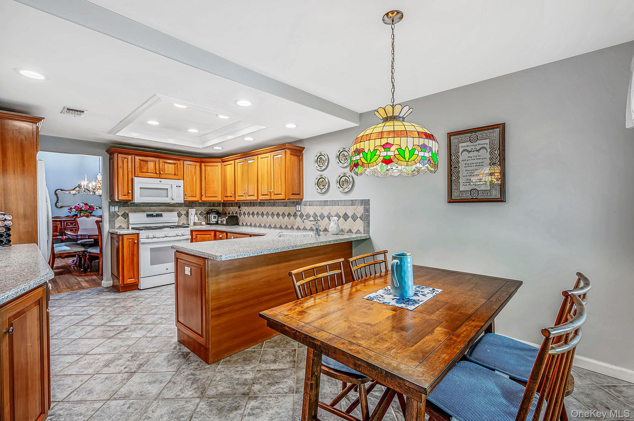 19 Sayville Court Ridge, NY 11961 - Photo 11 of 34 Gallery Image 11
