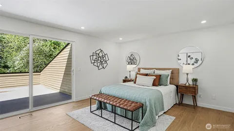 $2,400,000 | 6560 West Mercer Way, Mercer Island, WA 98040