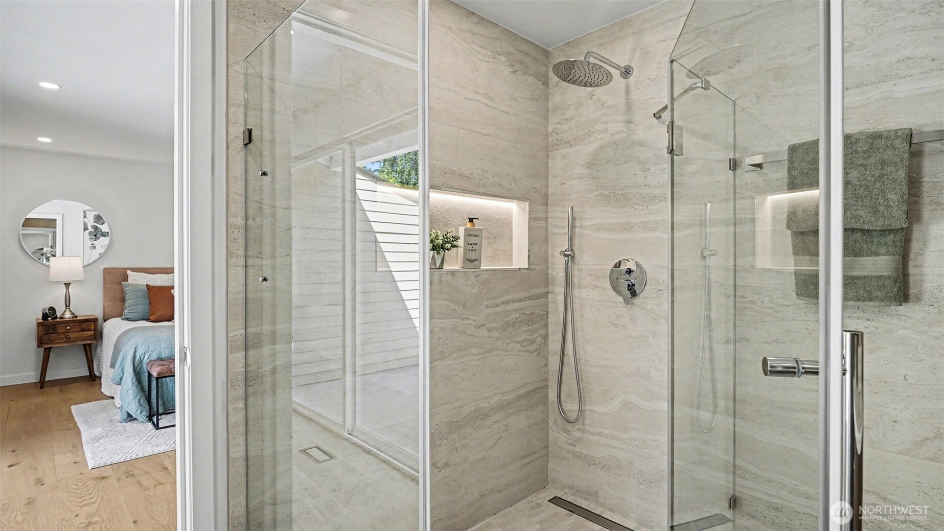 6560 West Mercer Way Mercer Island, WA 98040 - Photo 16 of 25