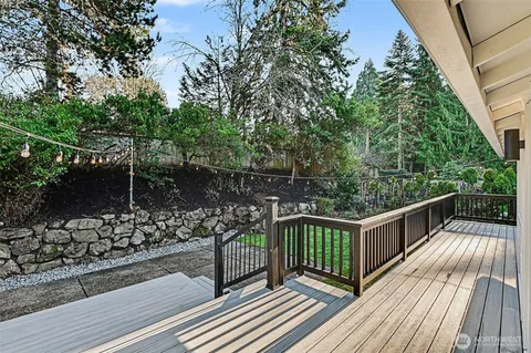 $2,400,000 | 6560 West Mercer Way, Mercer Island, WA 98040