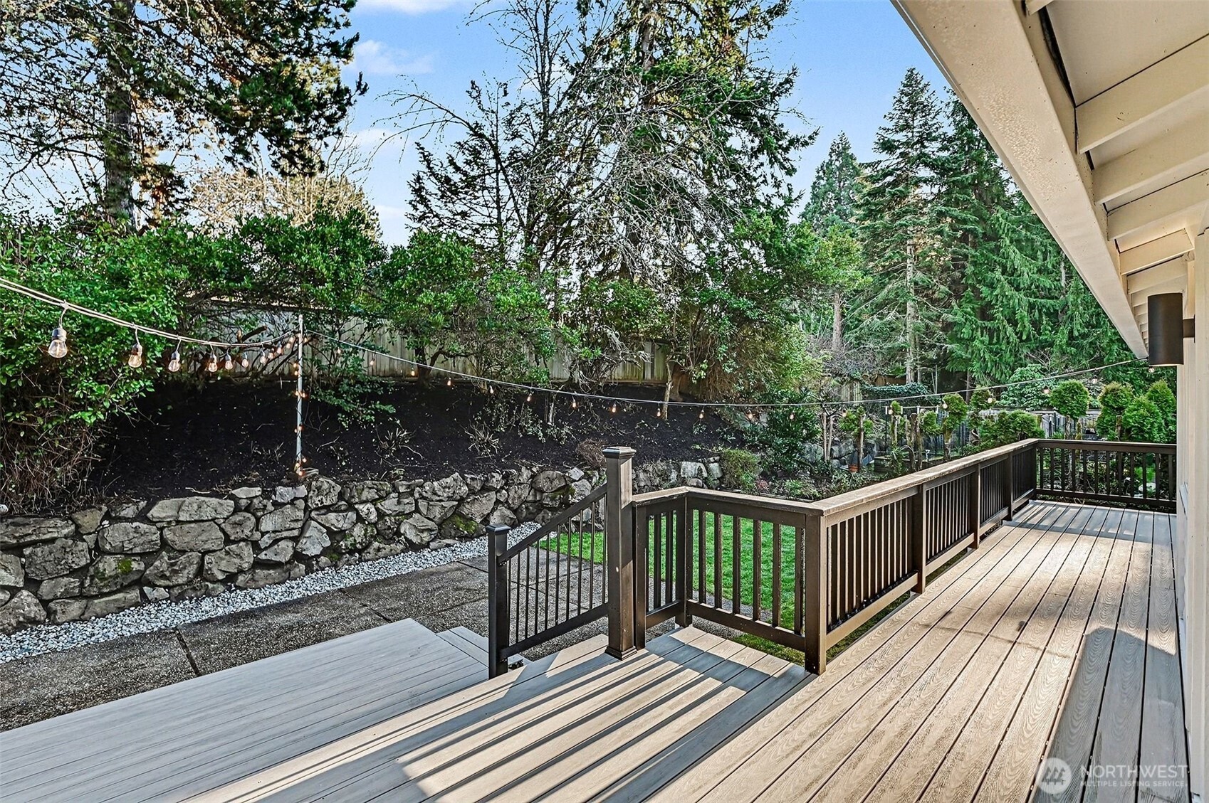 6560 West Mercer Way Mercer Island, WA 98040 - Photo 22 of 25