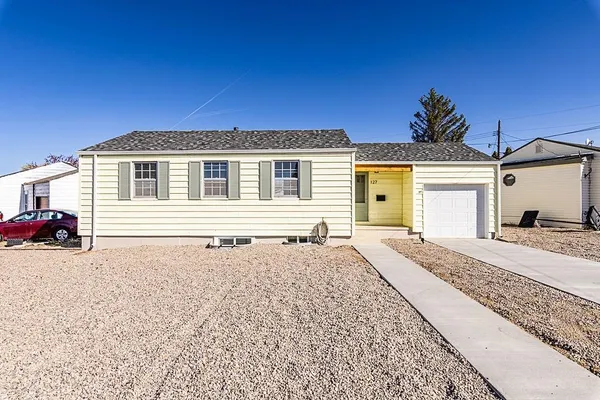 $289,900 | 127 Bellview Drive, Rock Springs, WY 82901