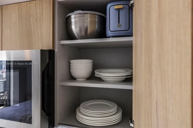 $4,000 | 159 Northeast 6th Street, Unit 3610, Miami, FL 33132