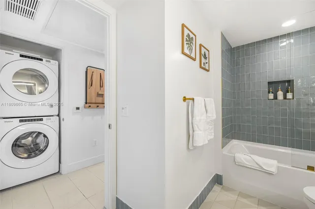 $4,000 | 159 Northeast 6th Street, Unit 3610, Miami, FL 33132