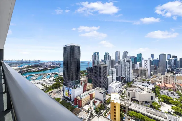 $4,000 | 159 Northeast 6th Street, Unit 3610, Miami, FL 33132