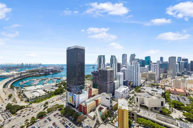 $4,000 | 159 Northeast 6th Street, Unit 3610, Miami, FL 33132