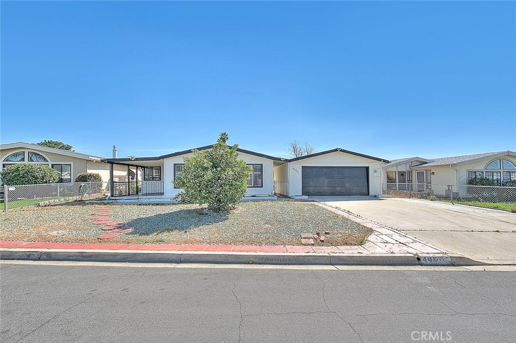 44591 Springwood Circle Hemet, CA 92544 - Photo 3 of 74
