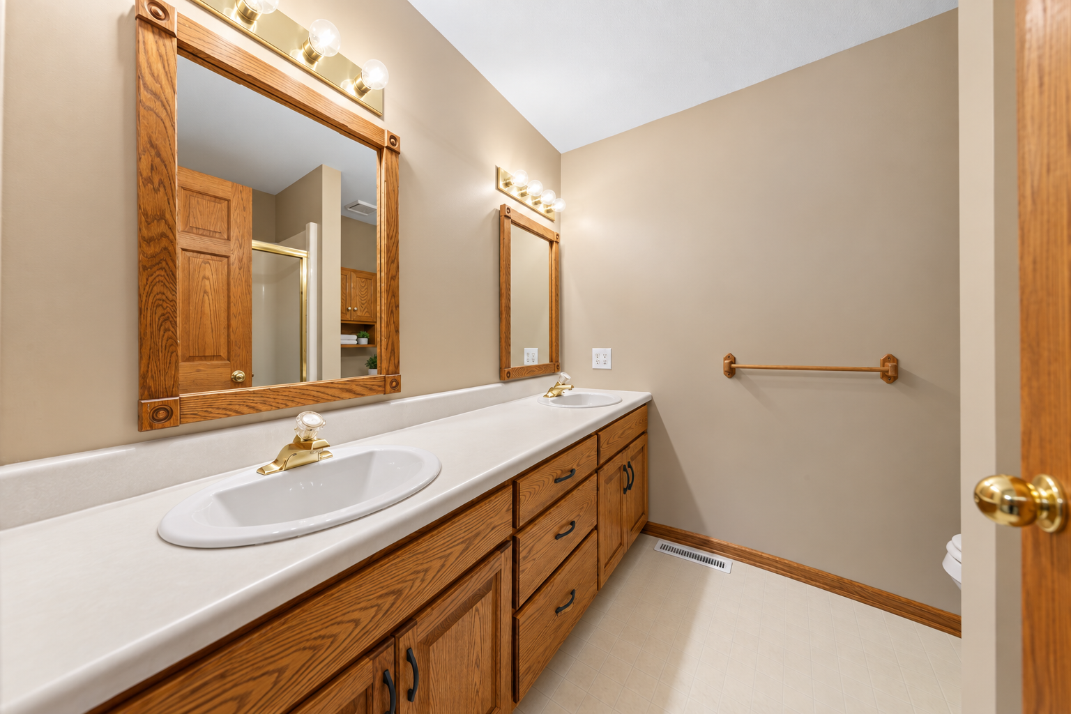 1160 Greenleaf Road Owatonna, MN 55060 - Photo 15 of 33 Gallery Image 15