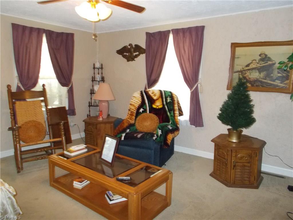 313 Sinclair Avenue High Point, NC 27260 - Photo 4 of 26 Gallery Image 4
