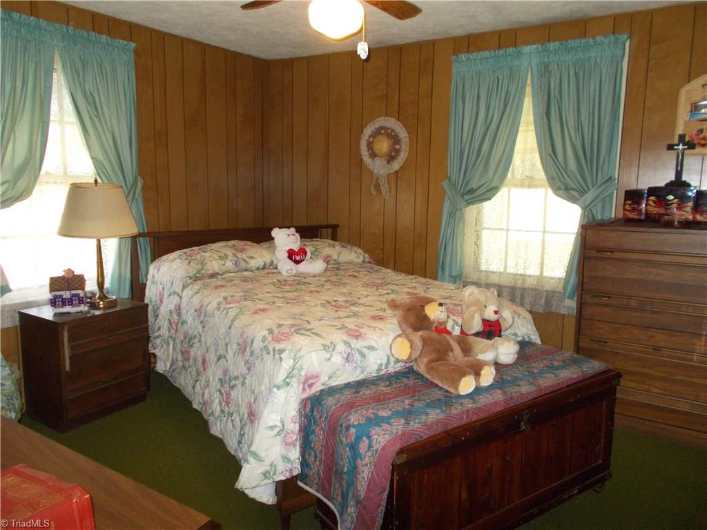 313 Sinclair Avenue High Point, NC 27260 - Photo 7 of 26 Gallery Image 7
