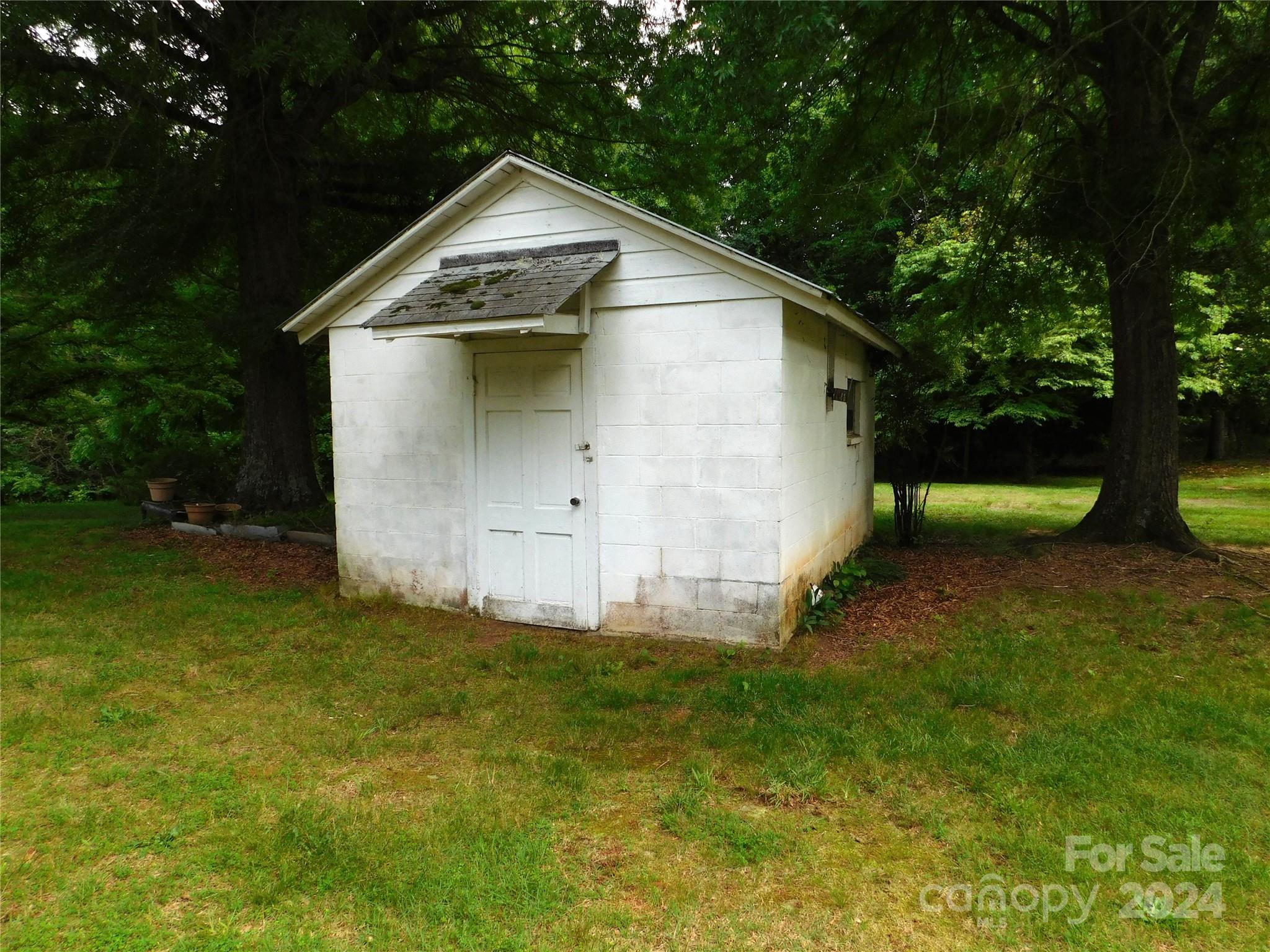 175 Fairmount Road Statesville, NC 28625 - Photo 13 of 30 a view of a back yard of the house
