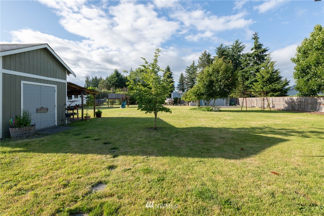9012 Applegate Loop Southwest Rochester, WA 98579 - Photo 3 of 29