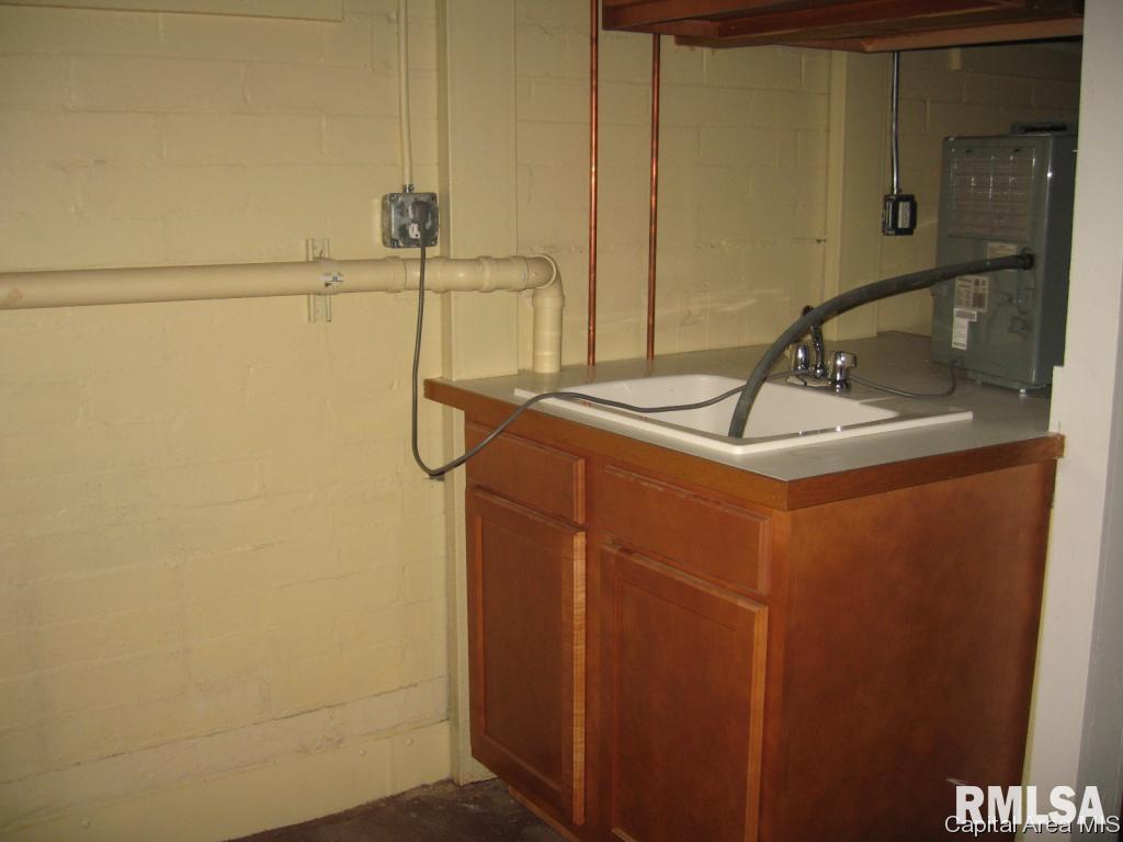 1264 Jeffries Road Springfield, IL 62707 - Photo 15 of 26 Gallery Image 15