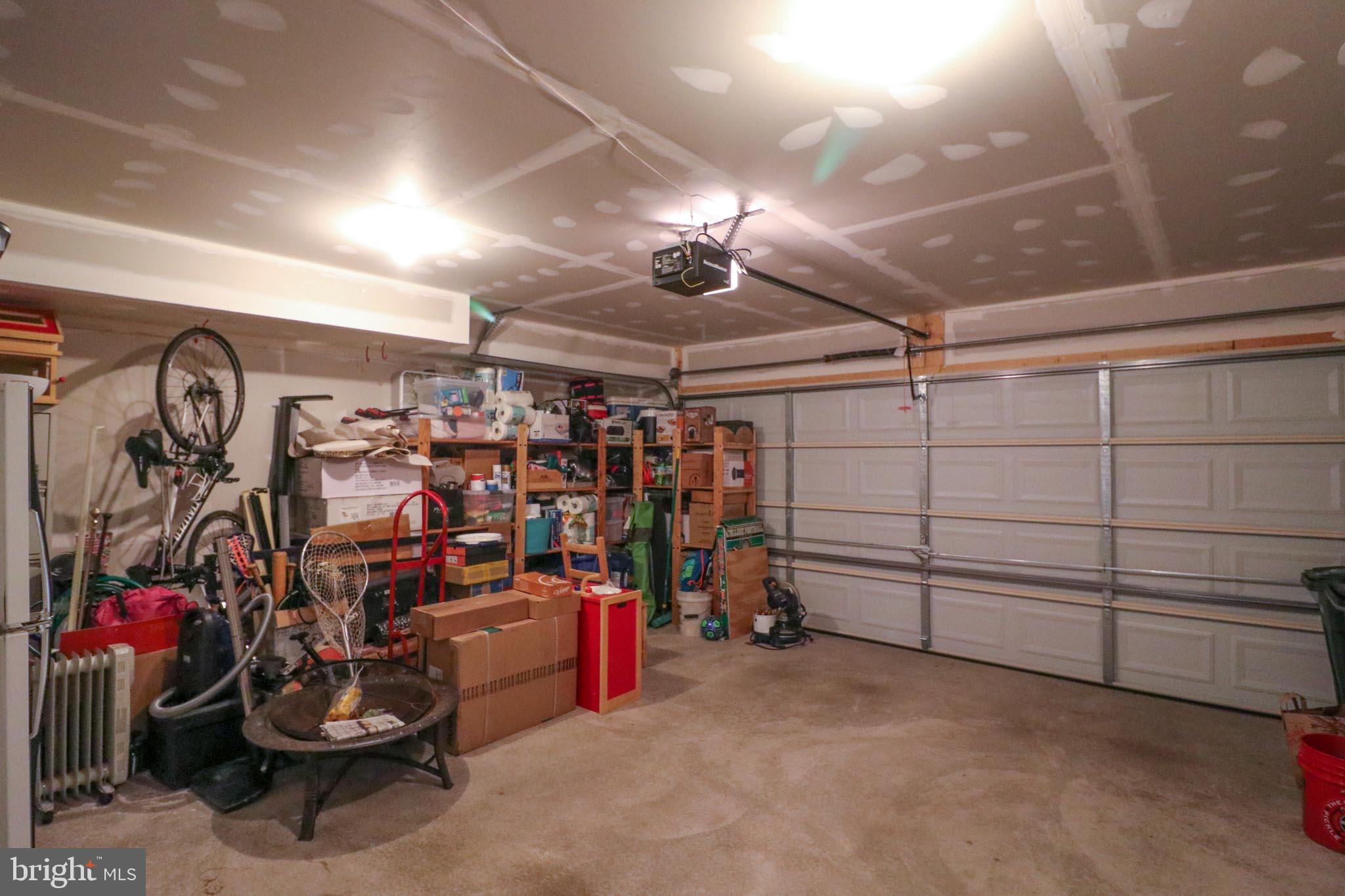 8886 Quarry Road Manassas, VA 20110 - Photo 5 of 30 Garage - 2 car