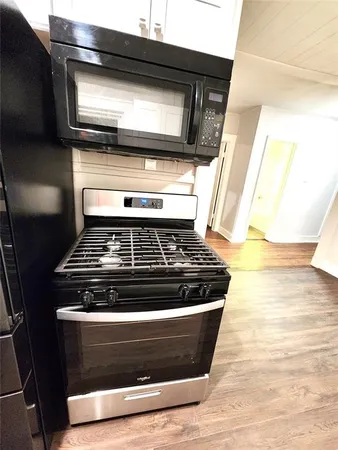 a view of utility room with washer and dryer