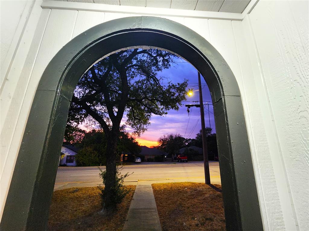 2114 North Elm Street Denton, TX 76201 - Photo 4 of 29 a view of swimming pool