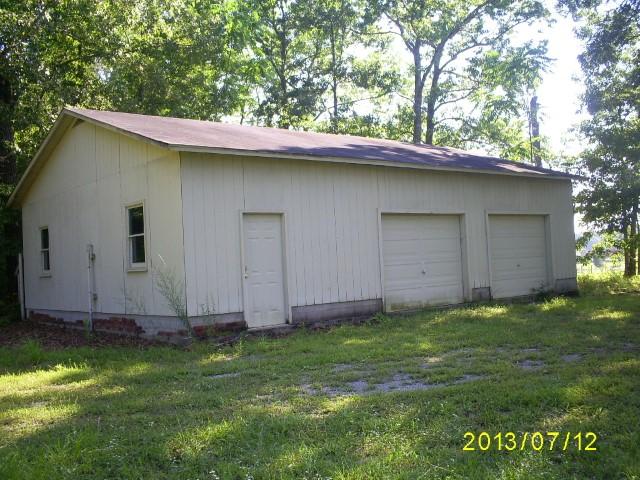 245 Warner Smith Road Tullahoma, TN 37388 - Photo 19 of 20 Large two bay garage workshop with air compressor.