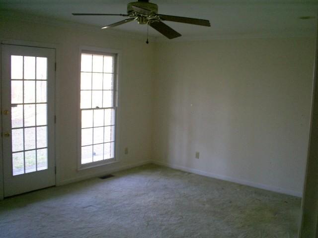 245 Warner Smith Road Tullahoma, TN 37388 - Photo 10 of 20 Large 13x18 master bedroom suite with walk-in closet