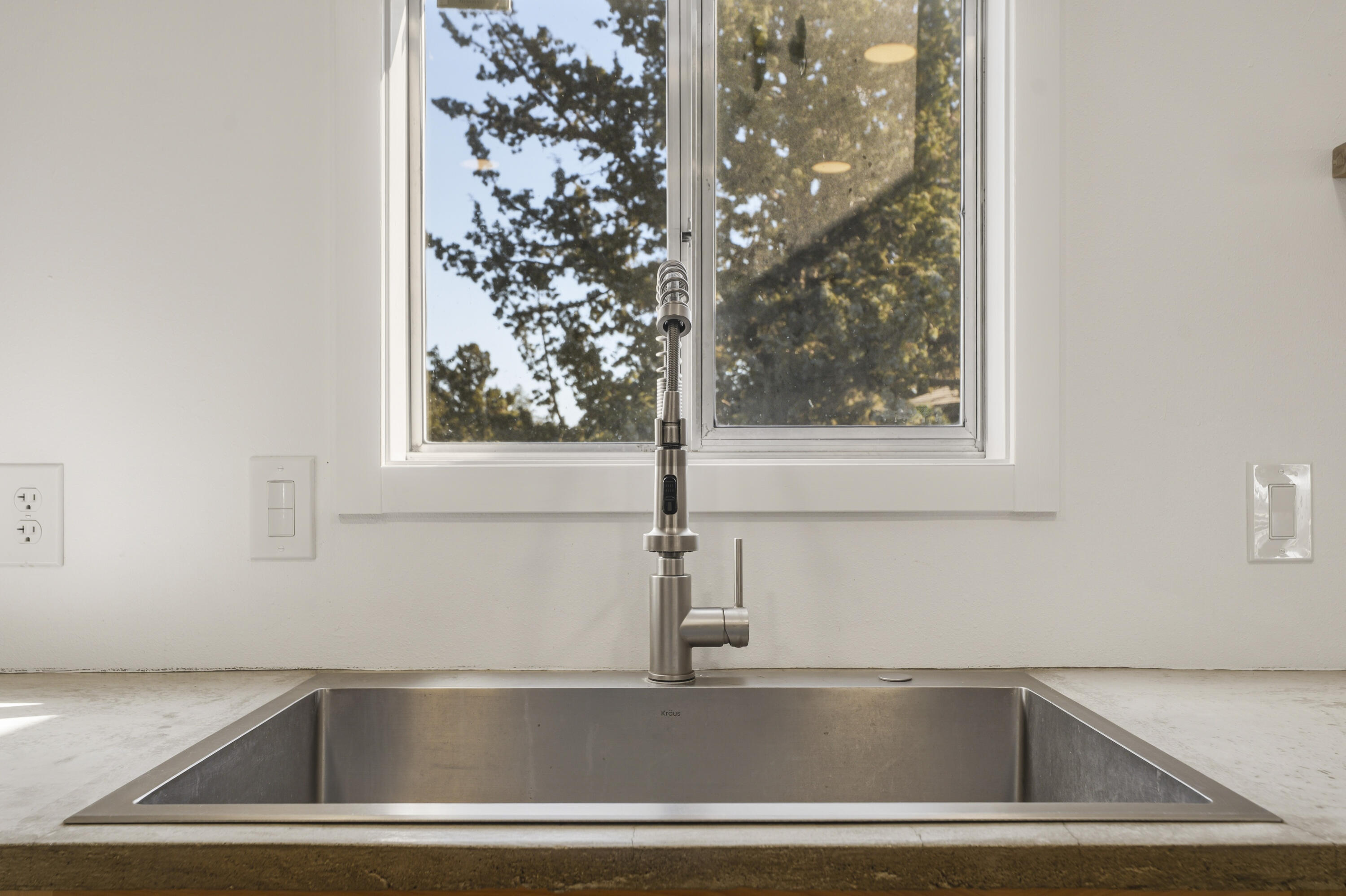 9318 Southwest Panorama Road Terrebonne, OR 97760 - Photo 11 of 44 39-Kitchen