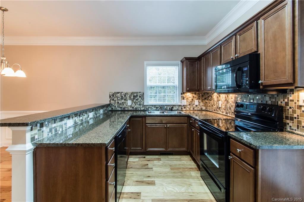 142 Ridge Bluff Road, Unit 117 Mooresville, NC 28115 - Photo 7 of 24 Gallery Image 7