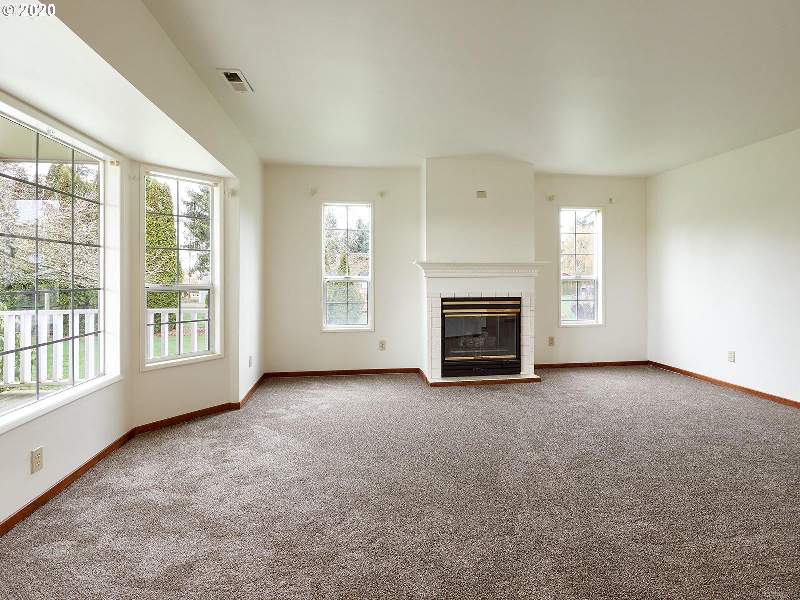 6565 South Whiskey Hill Road Hubbard, OR 97032 - Photo 5 of 32 Gallery Image 5