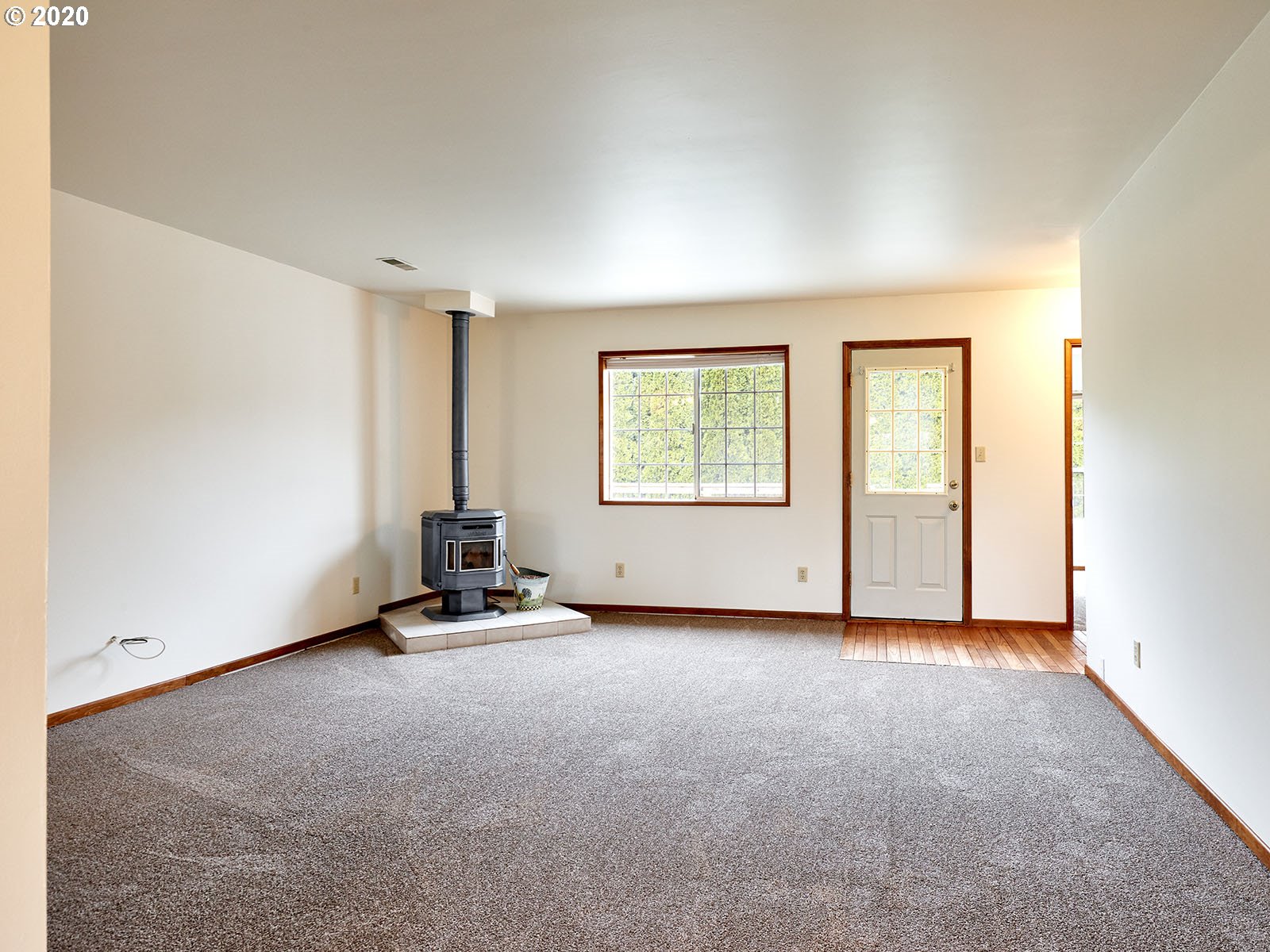 6565 South Whiskey Hill Road Hubbard, OR 97032 - Photo 8 of 32 Gallery Image 8