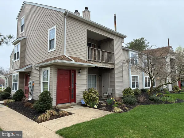 $300,000 | 402 Firethorne Court, Sewell, NJ 08080