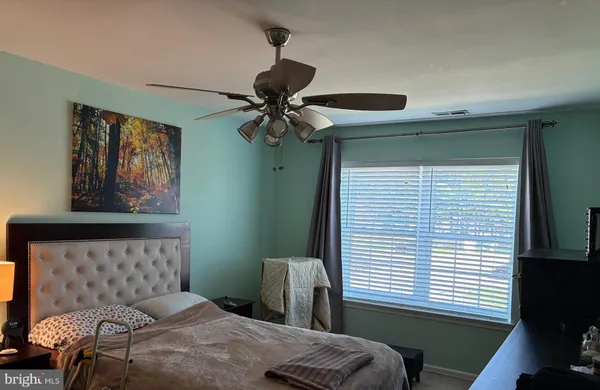 $300,000 | 402 Firethorne Court, Sewell, NJ 08080