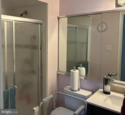 $300,000 | 402 Firethorne Court, Sewell, NJ 08080