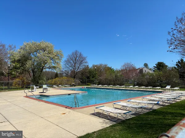 $300,000 | 402 Firethorne Court, Sewell, NJ 08080