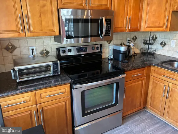 $300,000 | 402 Firethorne Court, Sewell, NJ 08080