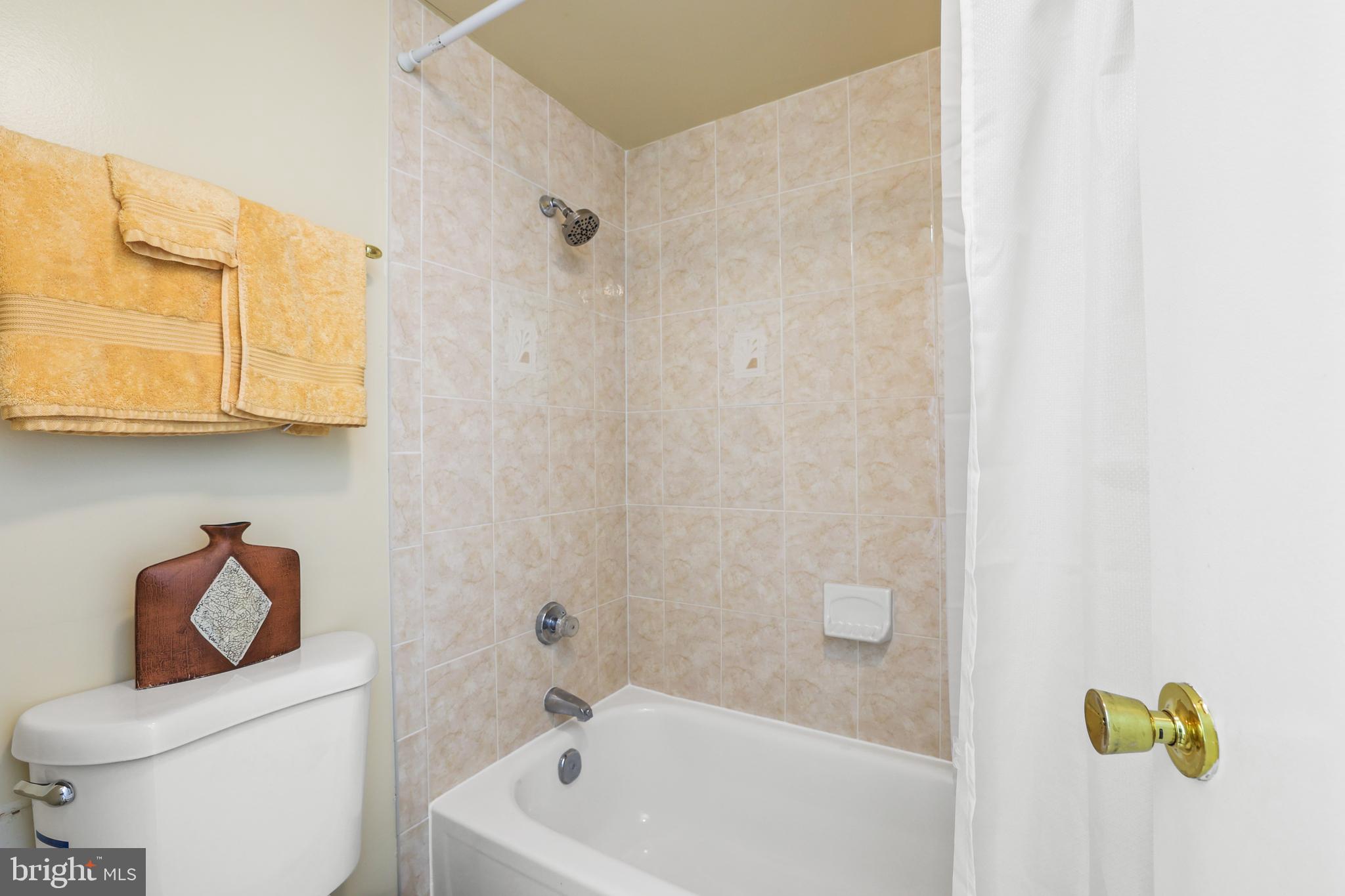 5911 Edsall Road, Unit 805 Alexandria, VA 22304 - Photo 25 of 36