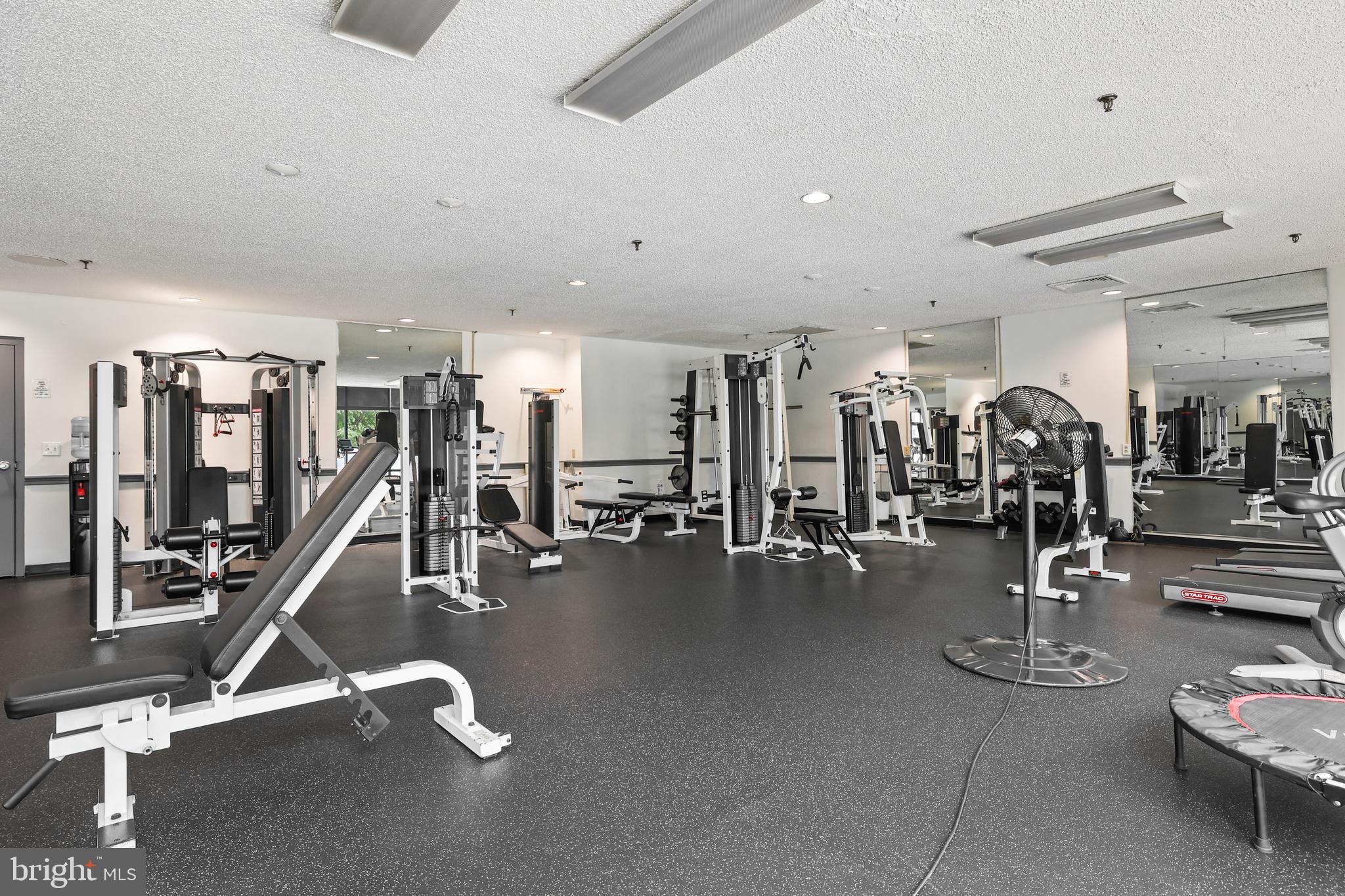 5911 Edsall Road, Unit 805 Alexandria, VA 22304 - Photo 30 of 36