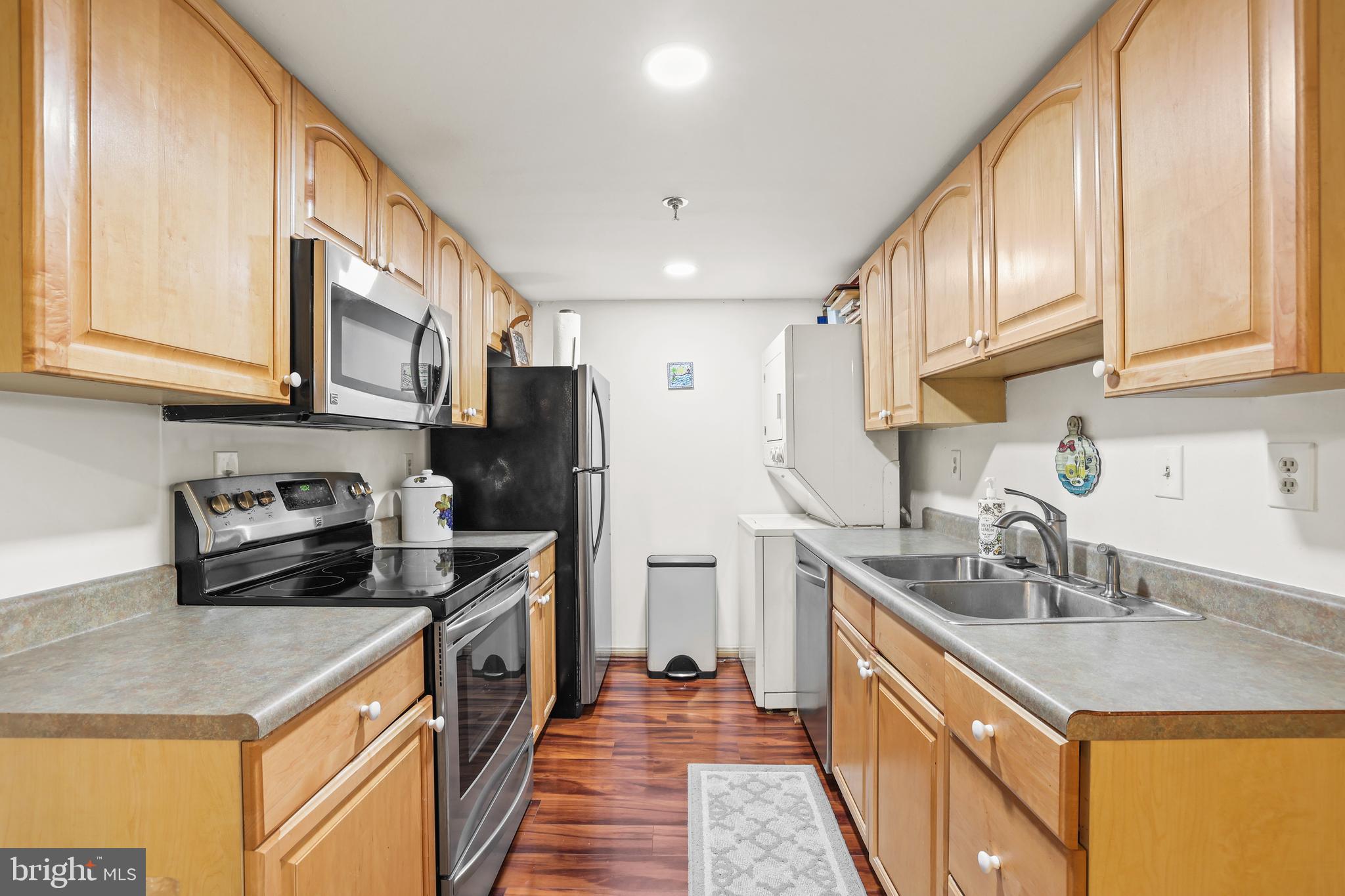 5911 Edsall Road, Unit 805 Alexandria, VA 22304 - Photo 10 of 36