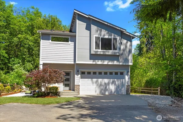 $1,100,000 | 15111 Manor Way, Lynnwood, WA 98087